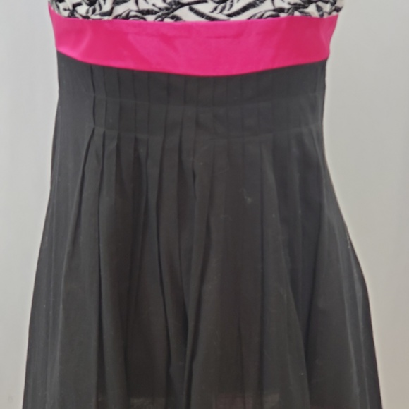 Kathryn Conover Scoop Neck Dress - Picture 5 of 6
